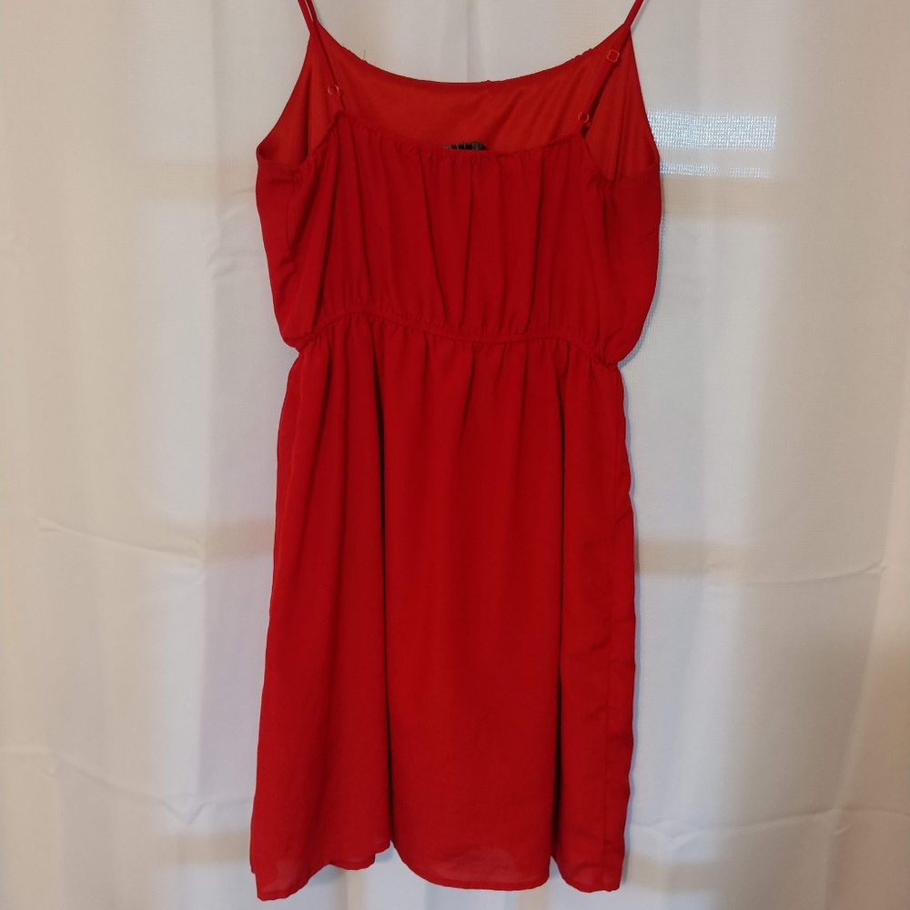Red Dress - Picture 2 of 2
